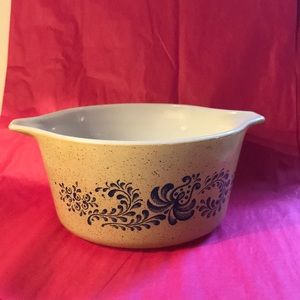 Pyrex 473B Blue Homestead casserole